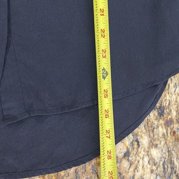 Equipment Femme Black Silk Hi Low Button Front Long Sleeves Blouse - Picture 12 of 12